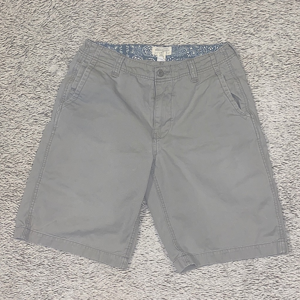 American Eagle Men’s Khaki Shorts - Grey - Size 32